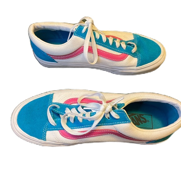 Women’s Vans - Picture 5 of 6